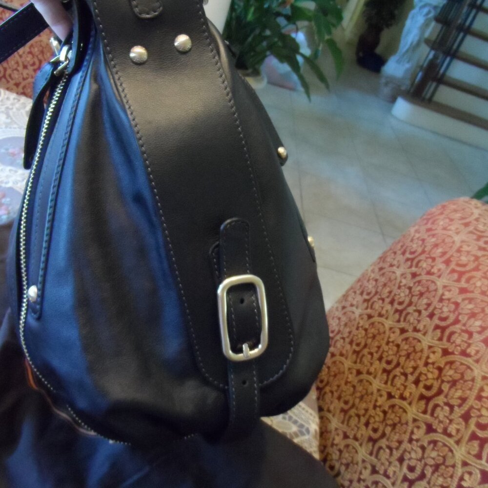 New Tod's Black Calf Leather Tote Handbag w/ Double Zipper Detail Large - Picture 5 of 16
